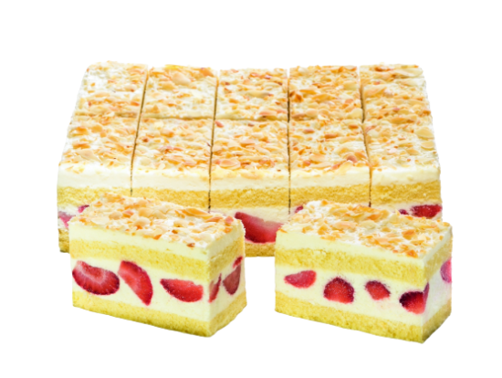 Bild von 1 ST. ERDBEER-JOGHURT-SAHNESCHNITTE (UK = 3 ST.)